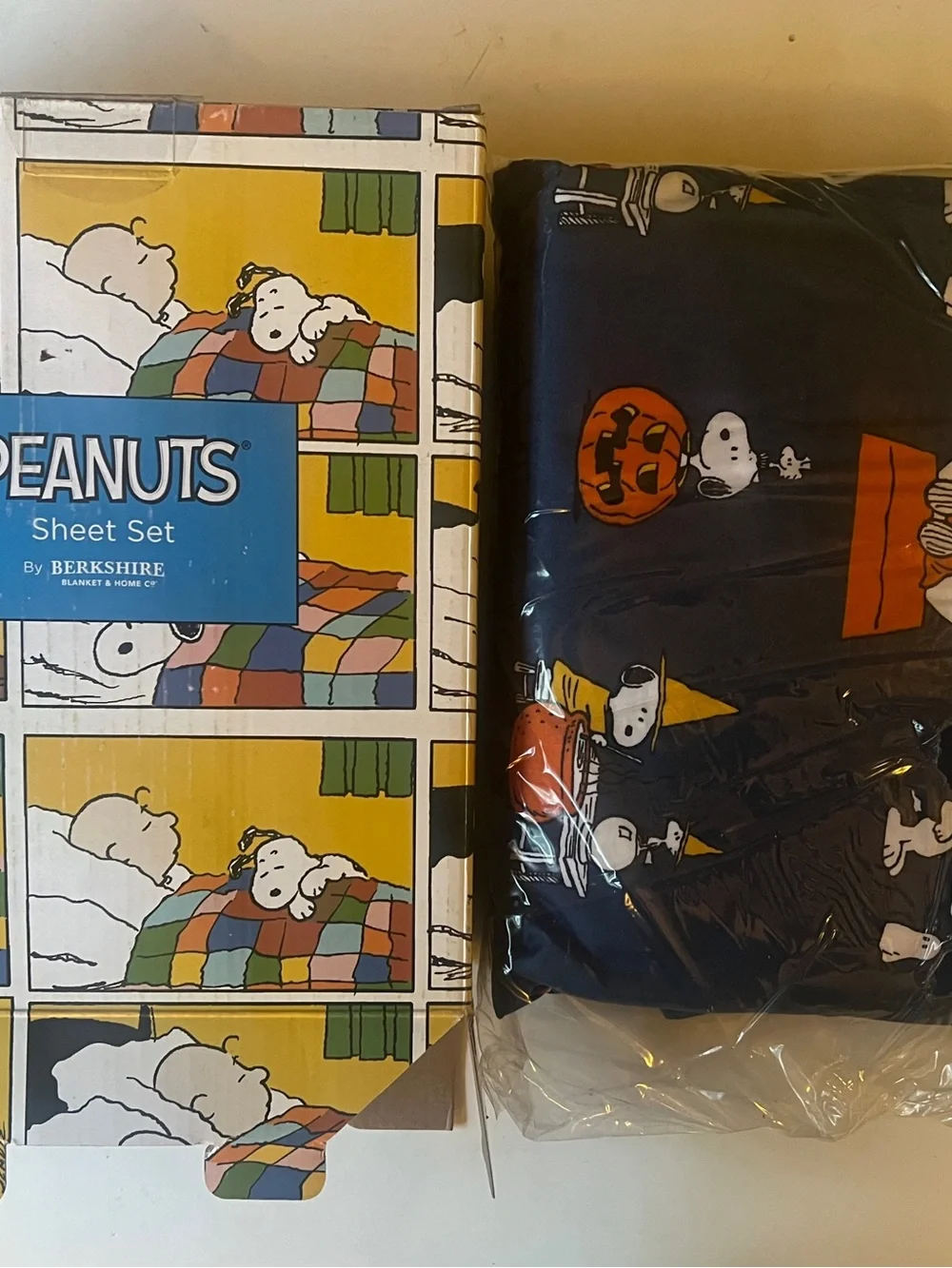 NEW DISCONTINUED Berkshire Peanuts Halloween Snoopy Woodstock Queen Sheet Set